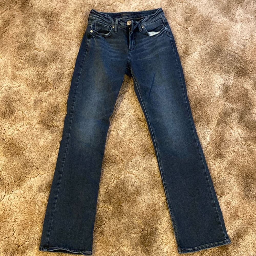 These Jeans are brand new. Never worn, only tried on once.